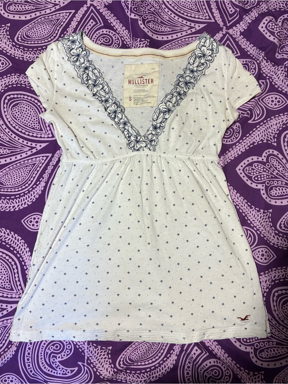 y2k hollister baby doll top size small *holes*